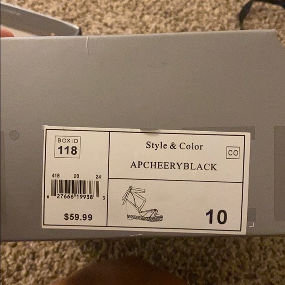 Gorgeous shoes - Picture 4 of 5